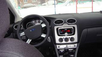 2010 Ford Focus Photos