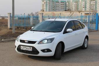 2010 Ford Focus Photos