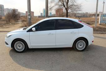 2010 Ford Focus Photos