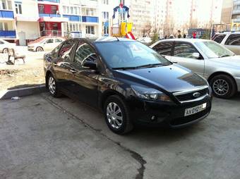 2010 Ford Focus Photos