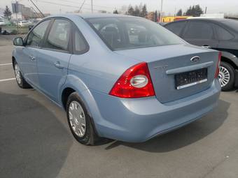 2010 Ford Focus Pictures
