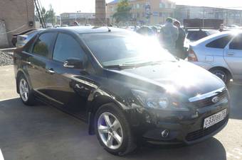 2010 Ford Focus Pictures
