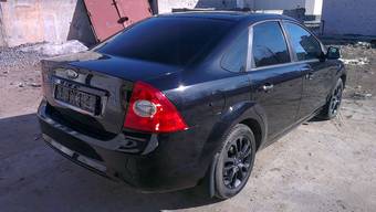 2010 Ford Focus Photos
