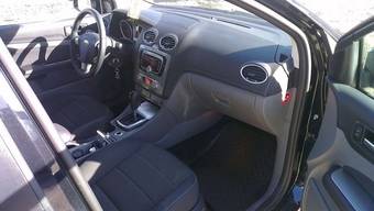 2010 Ford Focus Pictures