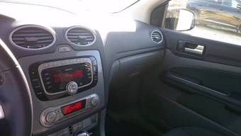2010 Ford Focus Wallpapers
