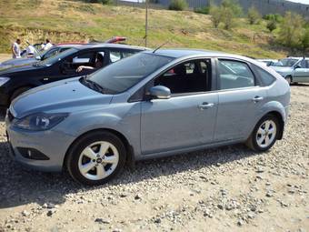 2010 Ford Focus Pictures