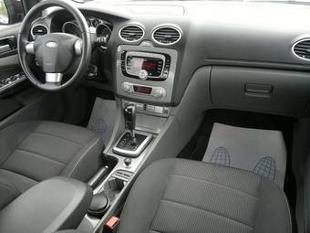 2010 Ford Focus Wallpapers