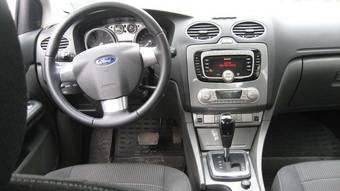 2010 Ford Focus Images