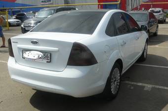 2010 Ford Focus Photos