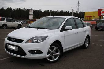 2010 Ford Focus Photos