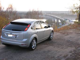 2010 Ford Focus Pictures