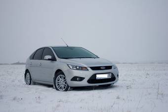 2010 Ford Focus Images