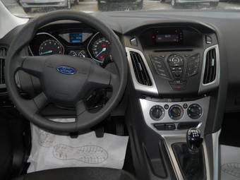 2011 Ford Focus Photos