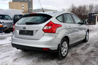 2011 Ford Focus Photos