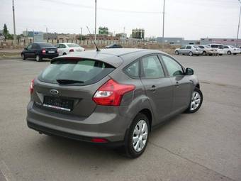 2011 Ford Focus Photos