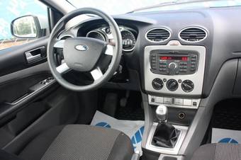 2011 Ford Focus Images