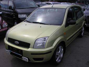 2004 Ford Fusion Photos
