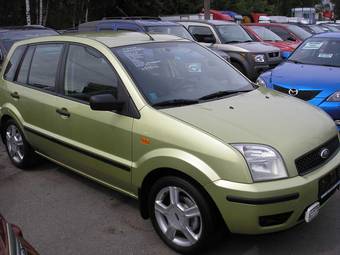 2004 Ford Fusion Photos