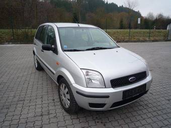 2004 Ford Fusion Photos