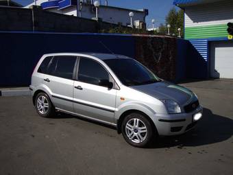 2004 Ford Fusion Pictures
