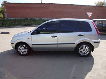 2004 Ford Fusion Wallpapers