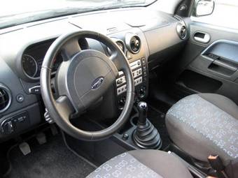 2005 Ford Fusion Pictures