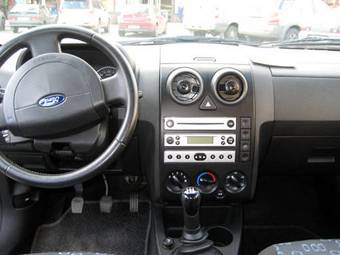 2005 Ford Fusion Photos