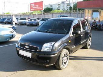 2005 Ford Fusion Pictures