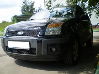 2005 Ford Fusion Photos
