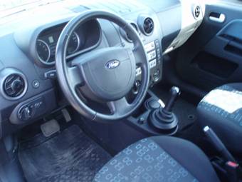 2005 Ford Fusion Photos