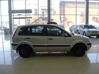 2006 Ford Fusion Pictures