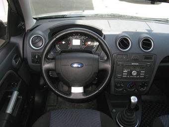 2006 Ford Fusion Photos