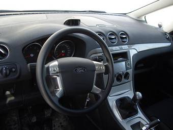 2008 Ford Galaxy Photos