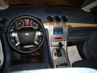 2009 Ford Galaxy Pictures