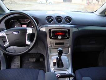 2009 Ford Galaxy Photos