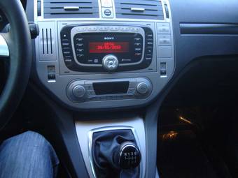2008 Ford Kuga Photos