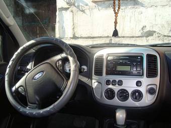 2005 Ford Maverick Photos