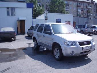 2005 Ford Maverick Photos
