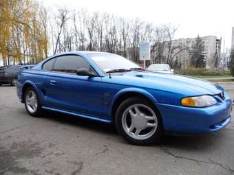 1995 Ford Mustang Photos