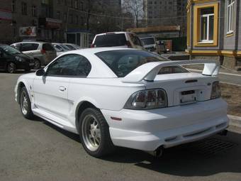 1995 Ford Mustang Photos