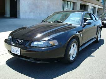 2003 Ford Mustang Photos