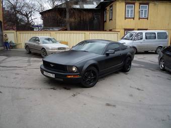 2004 Ford Mustang Pictures