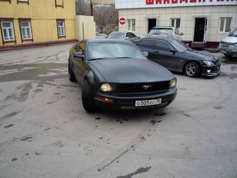 2004 Ford Mustang Pictures