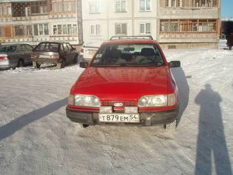 1990 Ford Sierra Photos