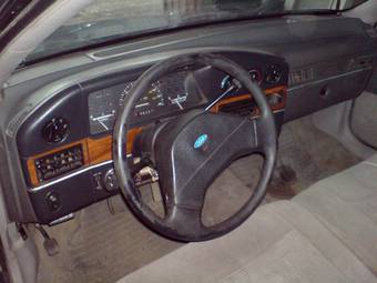 1990 Ford Taurus Photos