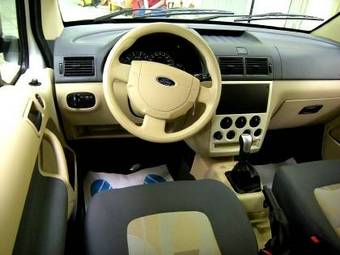 2007 Ford Tourneo Connect Photos