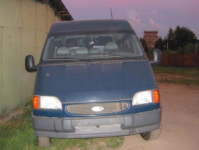 2000 Ford Transit