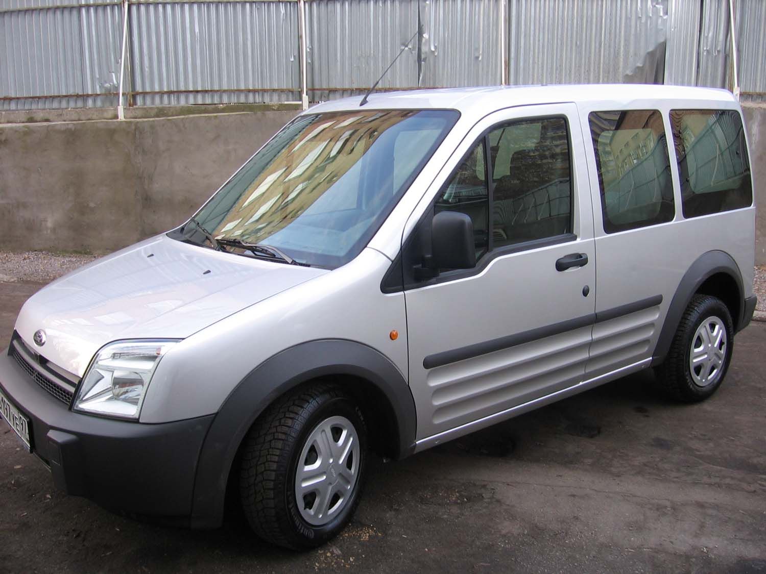 2004 Ford Transit