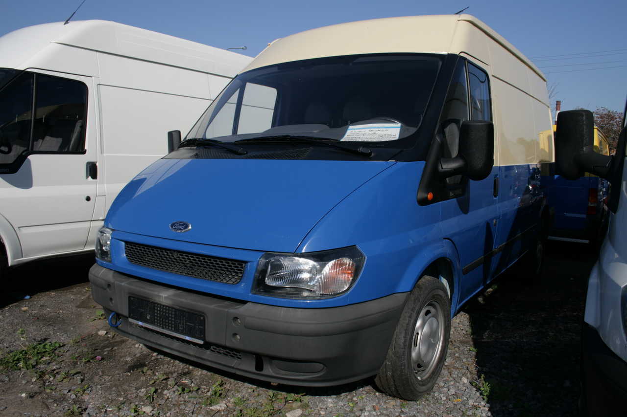 2005 Ford Transit