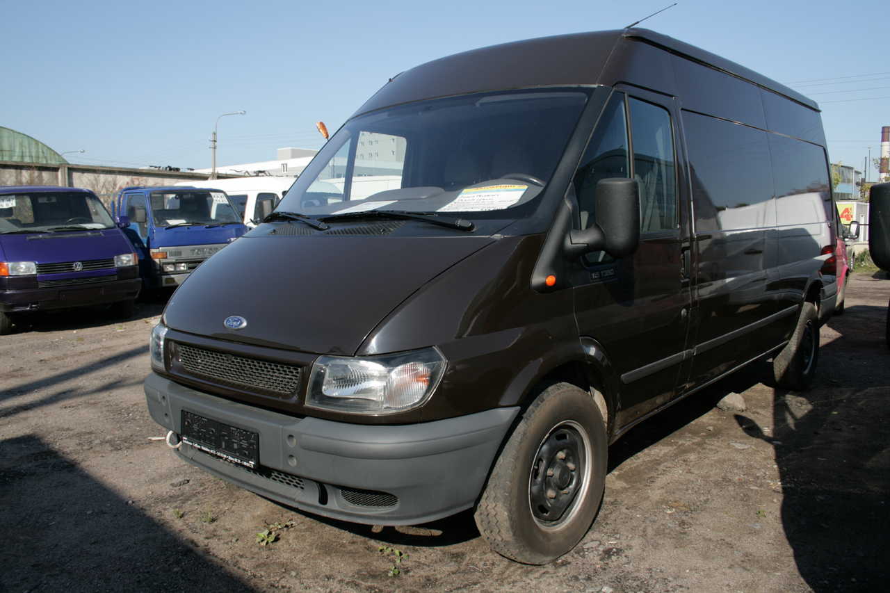 2005 Ford Transit